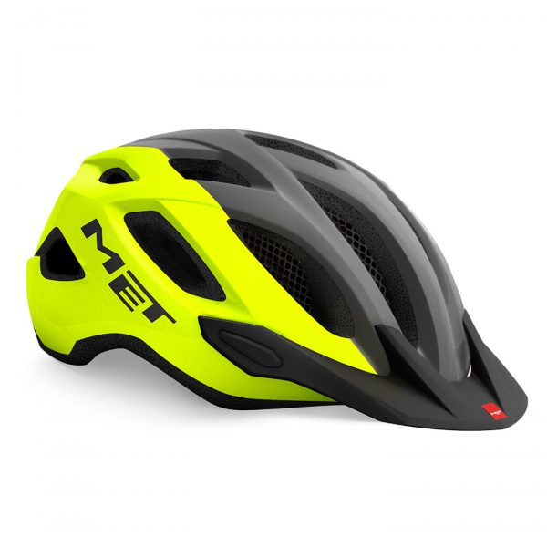 το Crossover είναι πλούσιο σε χαρακτηριστικά, όπως το ενσωματωμένο δίχτυ στους εμπρός αεραγωγούς, για να μην περνάνε έντομα μέσα στο κράνος.