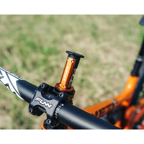 πολυ-εργαλείο που υπάρχει πάντα στο steerer του ποδηλάτου σου