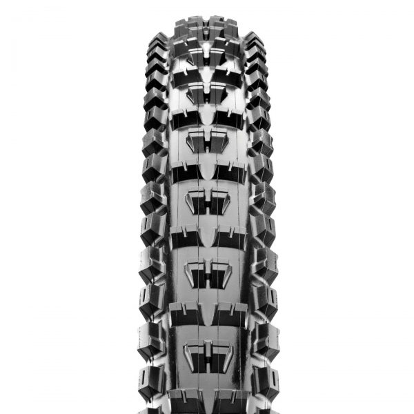 Ελαστικά_Maxxis_High_Roller_II_Διπλωτά_2 Τα αραιά τακούνια στο πέλμα των High Roller II, τους επιτρέπουν να καρφώνουν στο έδαφος, καθώς επίσης να καθαρίζουν από τη λάσπη εύκολα.
