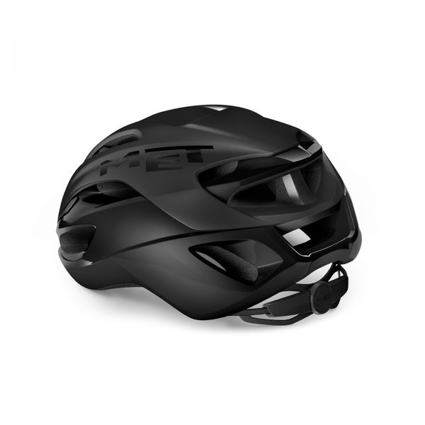 Με το Rivale στα 230gr βάρους έχουμε ένα αεροδυναμικό κράνος, με υψηλά επίπεδα ασφάλειας, σωστή εφαρμογή και όμορφο styling.