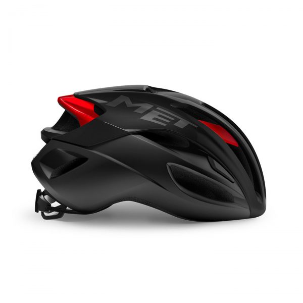 Με το Rivale στα 230gr βάρους έχουμε ένα αεροδυναμικό κράνος, με υψηλά επίπεδα ασφάλειας, σωστή εφαρμογή και όμορφο styling.