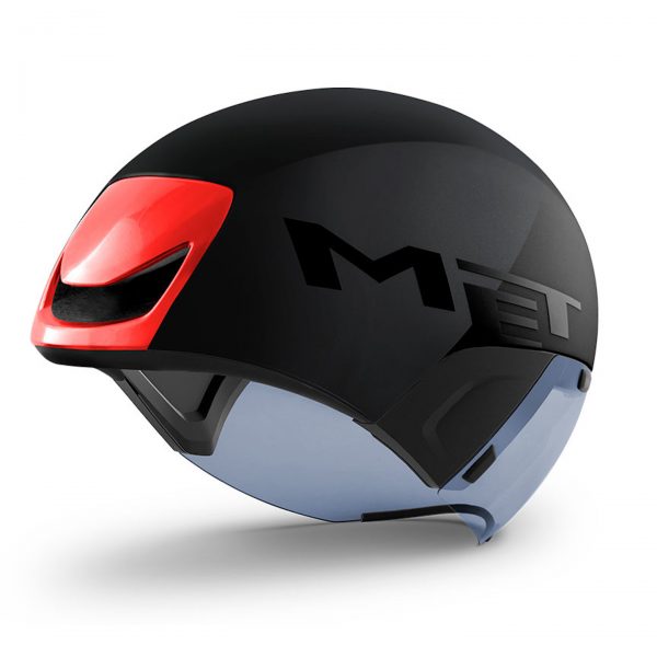 Κράνος_MET_Τριάθλου_Codatronca_Black_Red_Glossy_2 Η εμπρός όψη του Codatronca έχει φαρδύ σχεδιασμό για να κατευθύνει τον αέρα πάνω από τους ώμους του αναβάτη, μια φυσική περιοχή αναταράξεων που δημιουργεί αντίσταση.