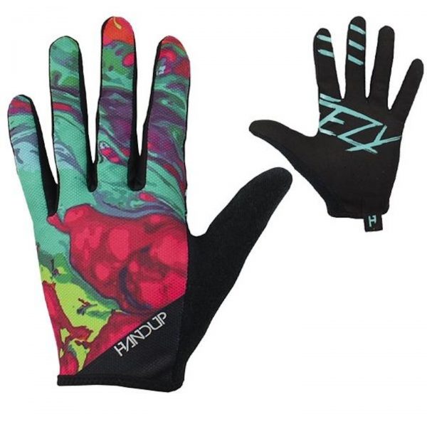 Η Handup έχει δημιουργήσει αυτά τα ποιοτικά γάντια, μόνο και μόνο για να τα λερώσεις.