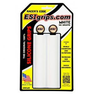 Οι χειρολαβές Racer's Edge είναι πανάλαφρες, μόνο 50gr, δεν γλιστράνε πάνω στο τιμόνι και είναι εξαιρετικά στυλάτες.