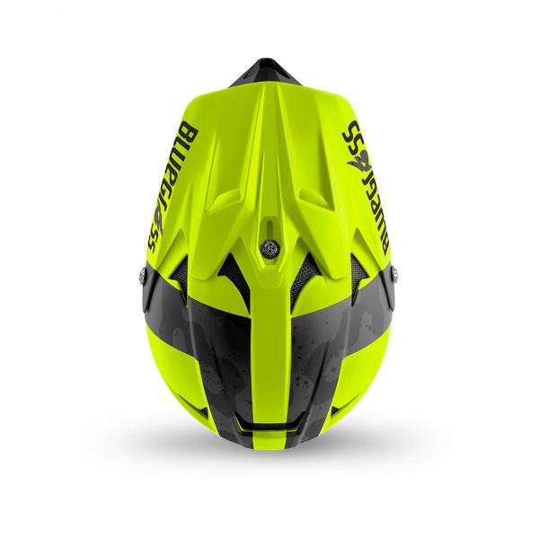 Κράνος_Bluegrass_Intox_Black_Camo_FluoYellow_Matt_4 Το Intox της Bluegrass, είναι ένα κράνος που απευθύνεται κυρίως στους downhill και enduro αθλητές.