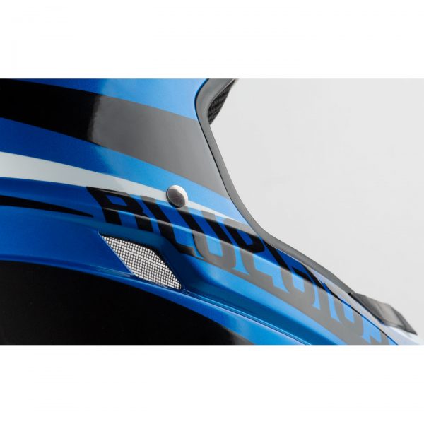 Το Legit είναι ένα κράνος, εφοδιασμένο με χαρακτηριστικά που έχουν εμπνευστεί από το αγωνιστικό τμήμα της Bluegrass.