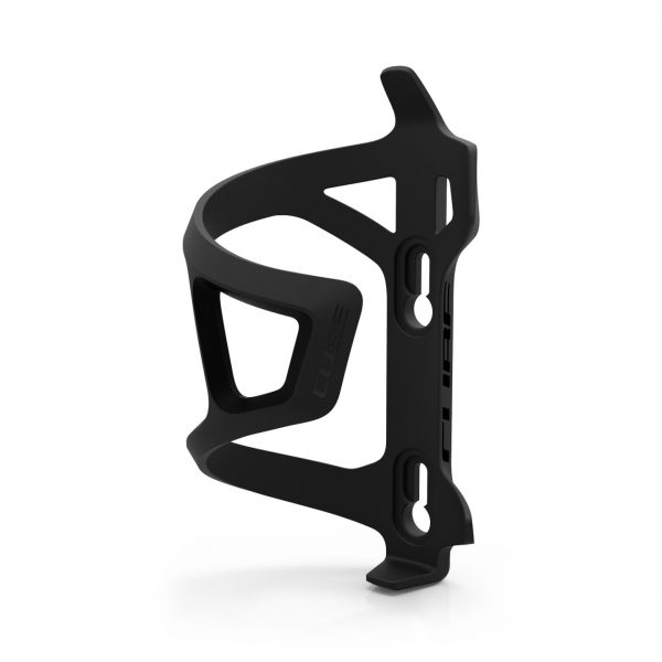 Παγουροθήκη_Cube_HPP_Black_n_Black_1a Η πλάγια παγουροθήκη της Cube, κατασκευασμένη από πλαστικό, κατάλληλη για πλαίσια ποδηλάτου που έχουν πολύ περιορισμένο χώρο