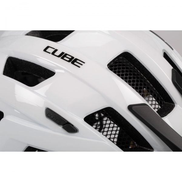 Κράνος_CUBE_Steep_Glossy_White_3 Steep από την Cube, ένα κράνος για όλες τις χρήσεις.
