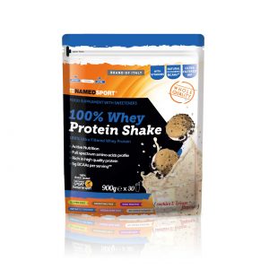 Η Whey Protein της Named Sport είναι ένα ολοκληρωμένο blend πρωτεϊνών, με βιταμίνες και  αμινοξέα.