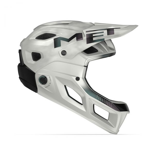 Κράνος_MET_Parachute_MCR_MIPS_White_Iridescent_Matt_2 Το Parachute MCR είναι πραγματικά ένα κράνος 2 σε 1